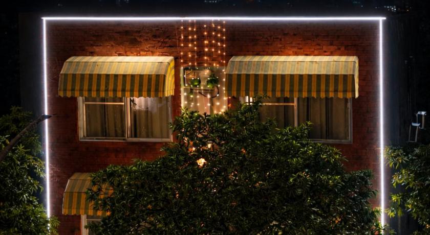 Saffron Inn - Near India Expo Mart - image 17