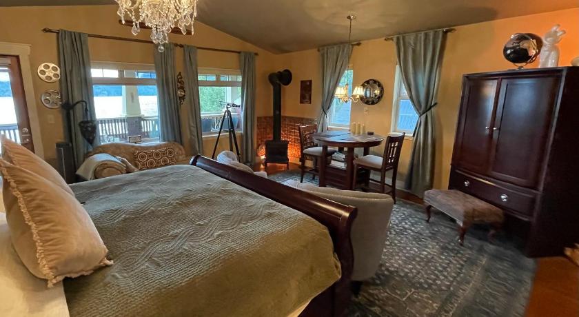 Image of King Suite 4