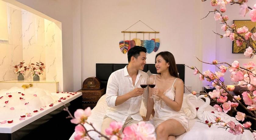 A In Hotel Glamour – Ho Chi Minh City