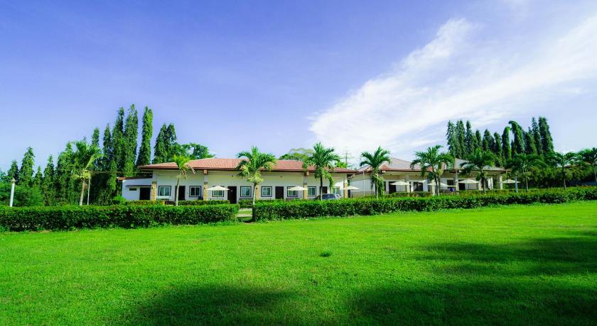 Brevant Pool Club and Resort - image 4