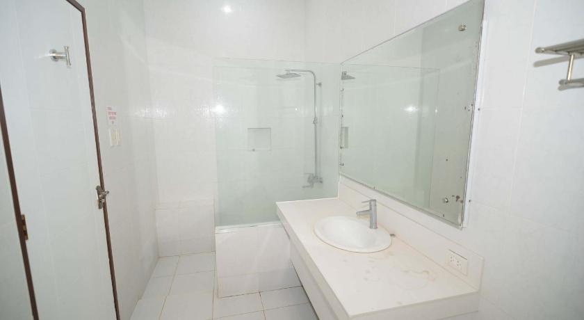 Brevant Pool Club and Resort - image 11