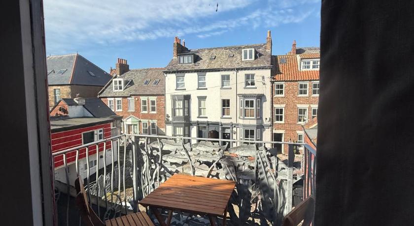 Silver Street Suites in Whitby