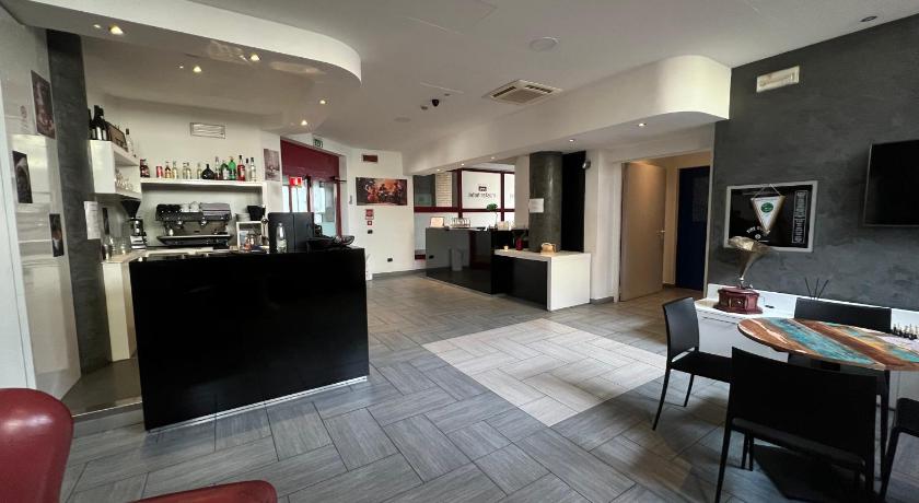 Master Hotel
