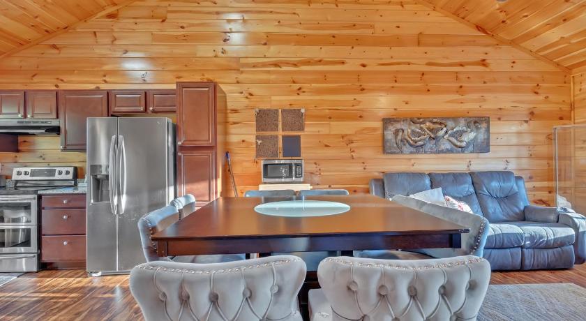 Sevierville Stunning 4BR Cabin Bluff Mtn Views Sevierville 4-Star Accommodation room