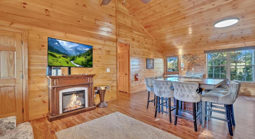 Sevierville Stunning 4BR Cabin Bluff Mtn Views Sevierville 4-Star Accommodation pool