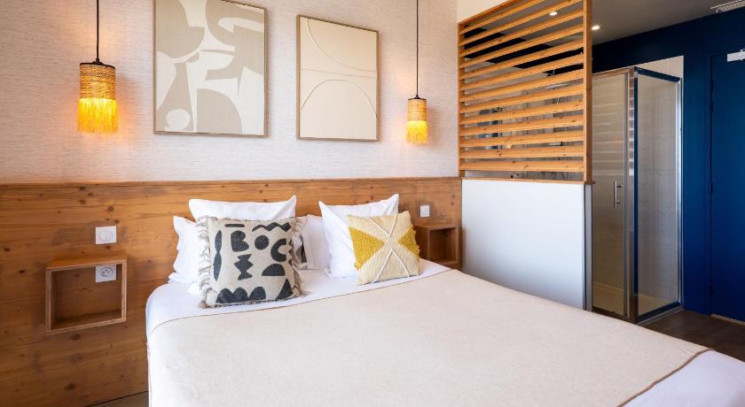 Image de Chambre Lit Queen-Size - Vue sur Mer (Queen Room with Sea View) 4