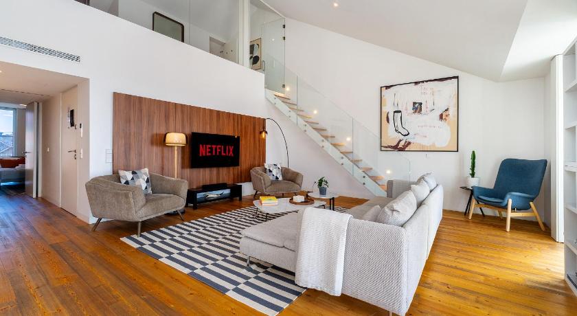 WHome Lisbon Skyline Penthouse Luxury Living View, AC & Elevator