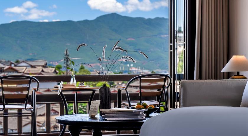 麗江 Maison lyly 300 Year Historical Cultural Courtyard and Ancient City View ホテル レストラン