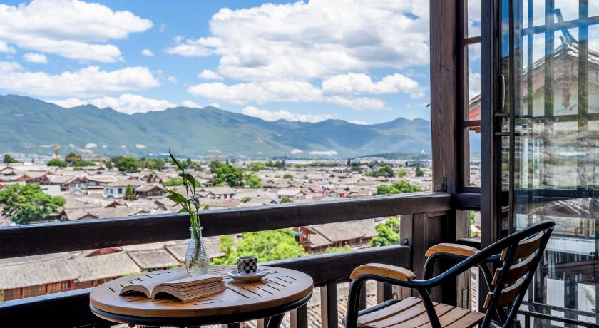麗江 Maison lyly 300 Year Historical Cultural Courtyard and Ancient City View ホテル レストラン