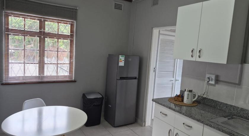 Image of Deluxe Queen Suite 1