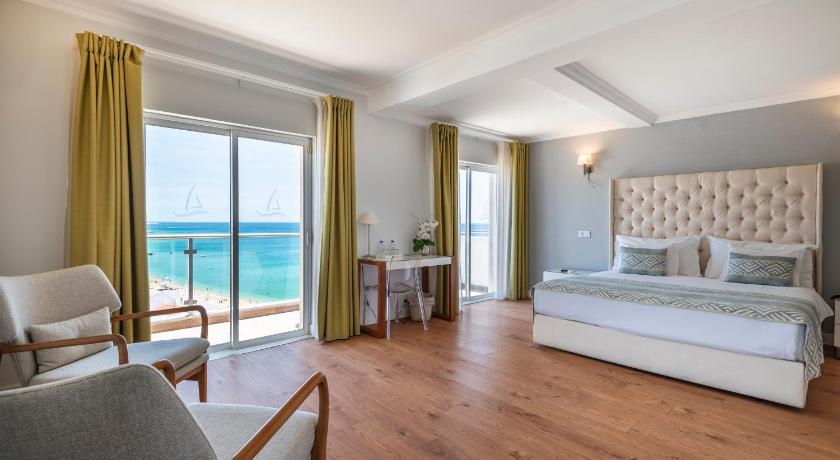 Image of Junior Suite with Sea View 0
