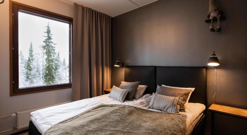 Image of Superior with Sauna and Fireplace 5