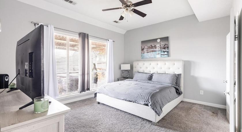 モント・ベルビュー (TX) Spacious Serenity Retreat 4つ星 宿泊施設 プール