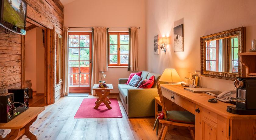 格罗斯塔尔 Grossarler Hof Superior 4星级 酒店 泳池