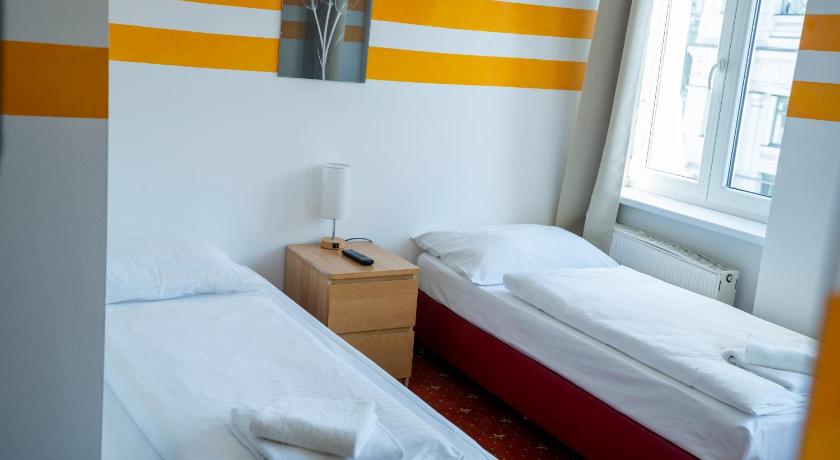 Image of Superior Twin Room 3