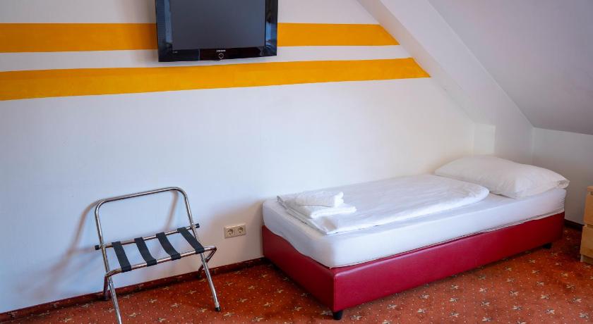 Image of Triple Room 13