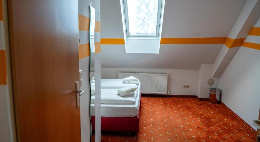 Image of Double or Twin Room 13