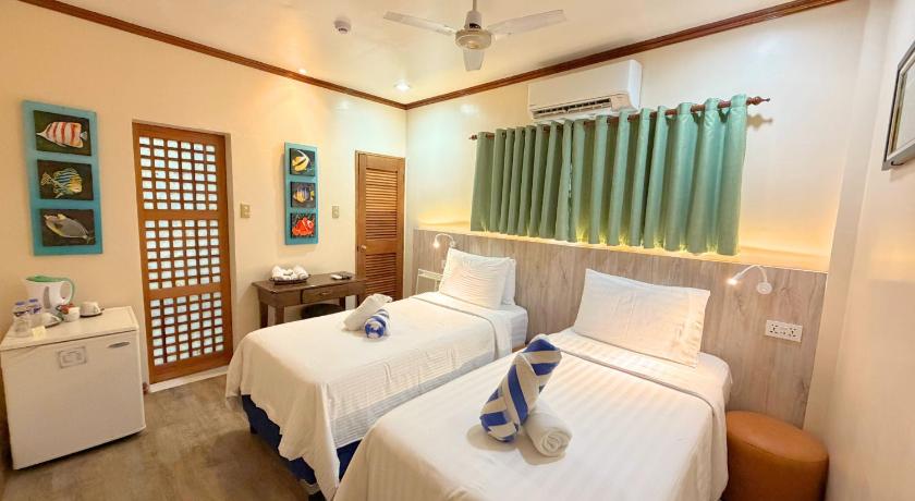 Image of Deluxe Double or Twin Room with Pool Access 0