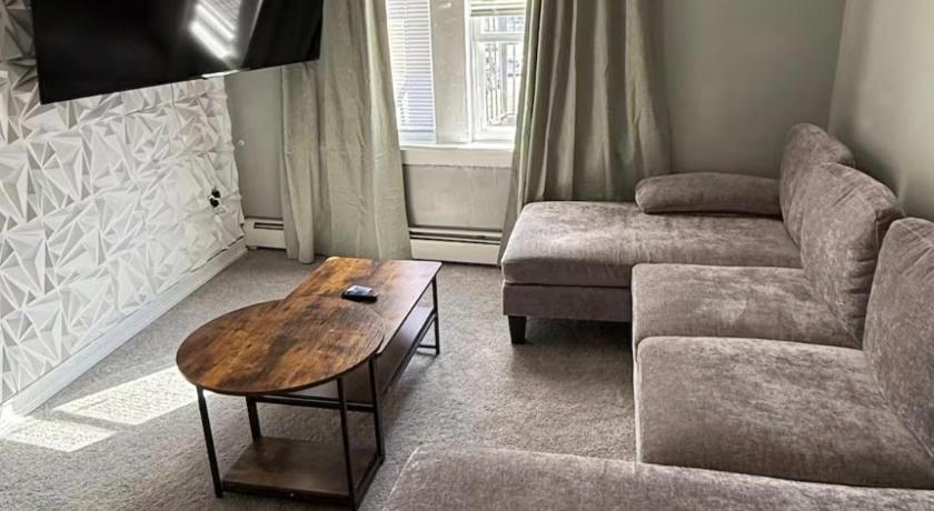 엘리자베스 (NJ) EwrBnb - Private Bedroom in Spacious Shared Apartment - 2 4성급 숙소 객실