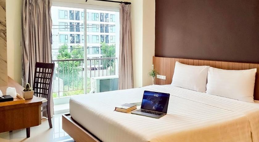 Image of Superior Triple Room 5