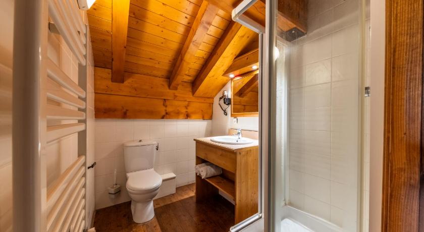 Image of Four-Bedroom Apartment 9 People 2