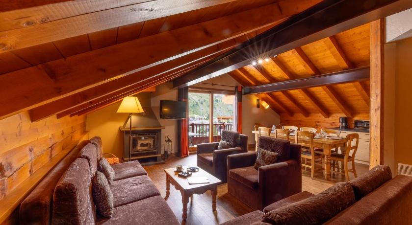 Image of Four-Bedroom Apartment 9 People 3