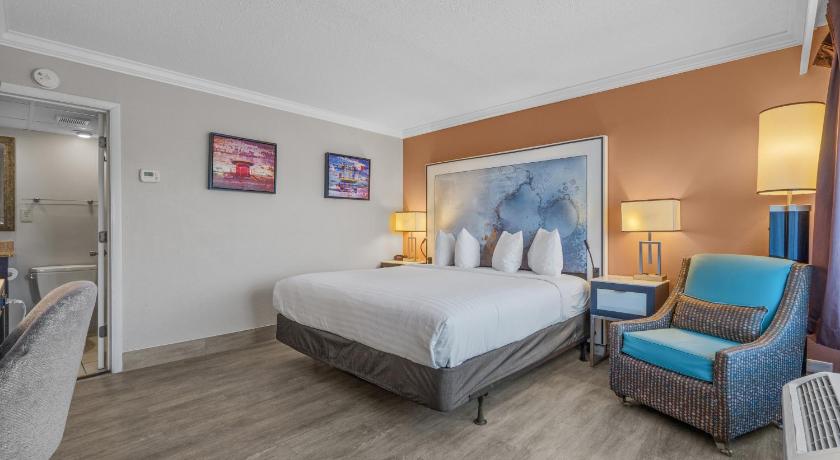 Image of 1 King Bed, No View, Non-Smoking 0
