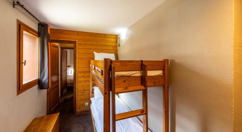 Image of Four-Bedroom Apartment with Cabin 10 People 10