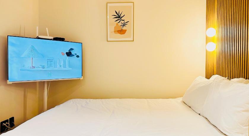Hotel Daun Guri