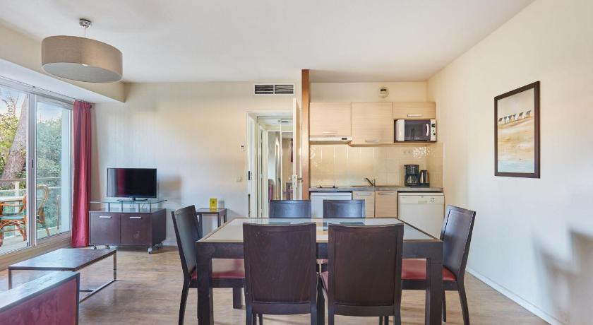 Image of Two Bedroom Apartment with Balcony 4