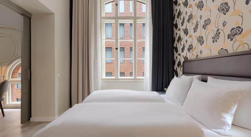 Image of Superior Loft 9