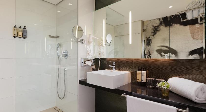 Image of Suite 2