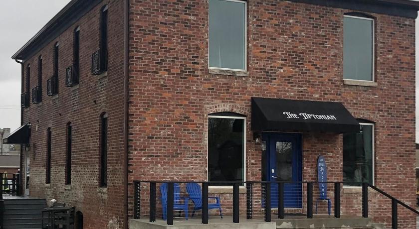 팁턴 (IN) Tipton, IN Hotel-downtown w/ private bed/bathroom 숙소 로비