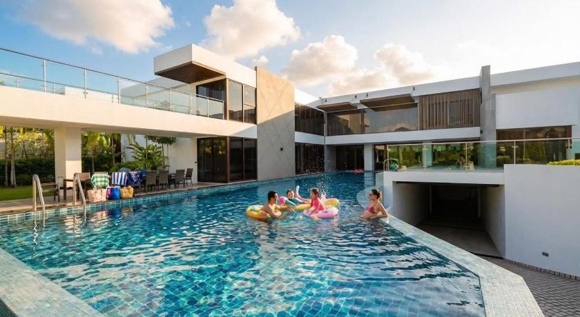 Holiday villa near Pattaya Elephant Village