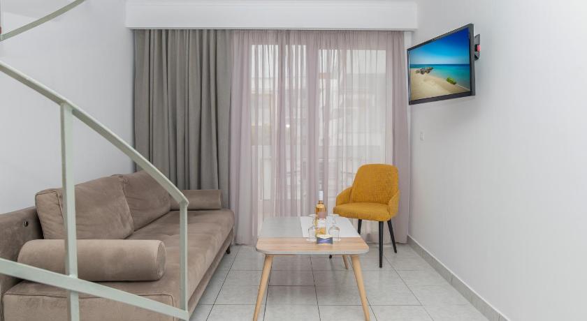 Image of One-bedroom Loft Apartment 4