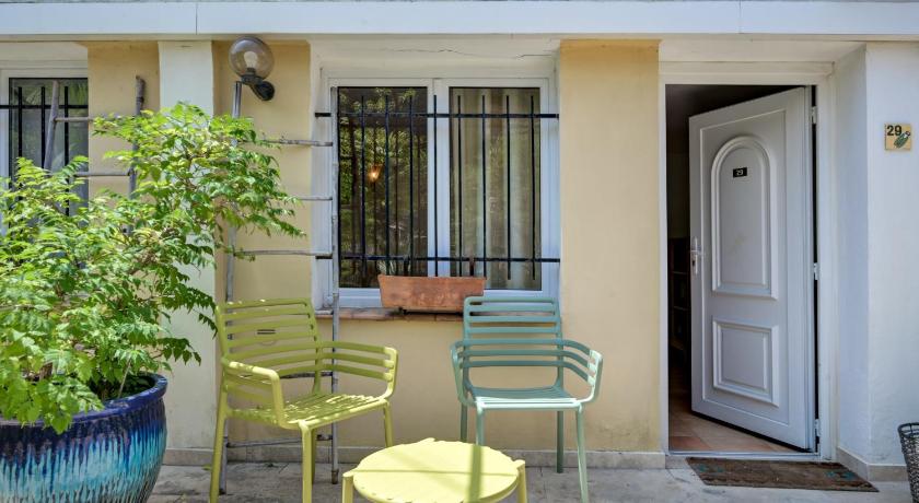 Image of Double Room with Garden View 11