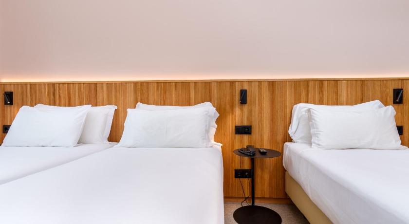 รูปของห้องพักสำหรับ 3 คน (Triple Room) 5