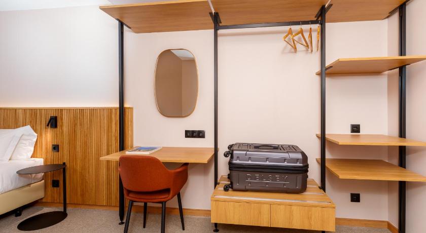 รูปของห้องพักสำหรับ 3 คน (Triple Room) 6