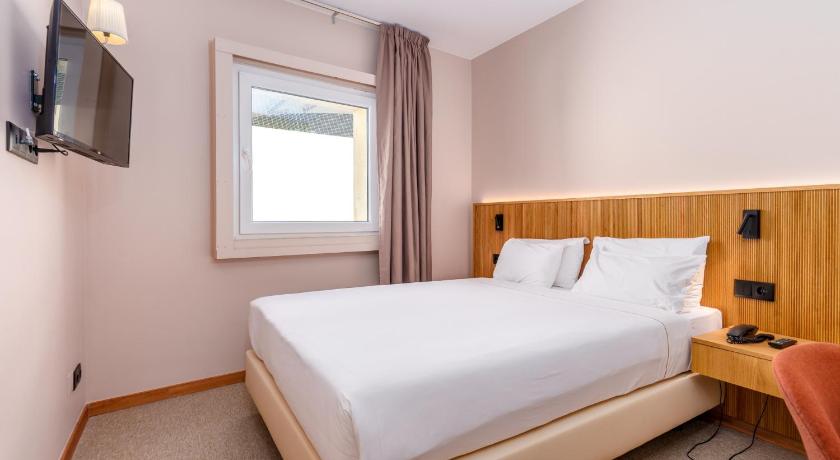 รูปของห้องพักเตียงใหญ่ (Double Room) 3
