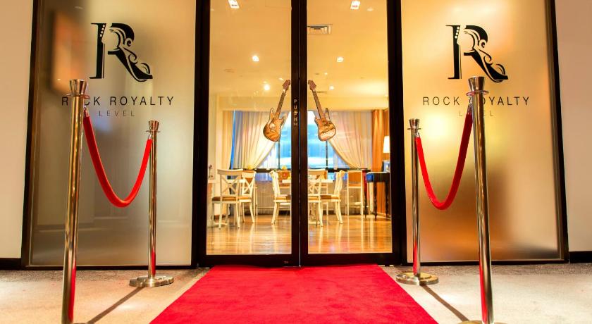 Image of Rock Royalty Seaview Deluxe 8