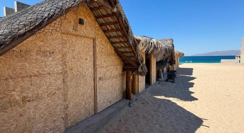 Salty Sun Cabins Bahia Turquesa