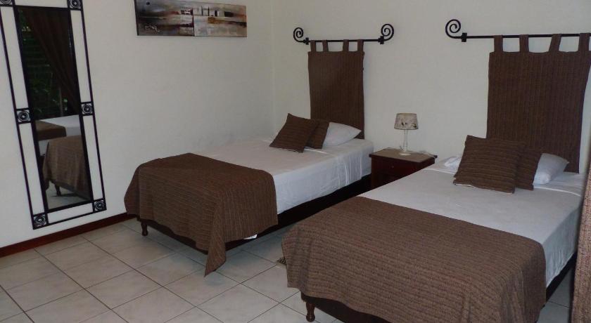 Image of Standard Twin Room 0