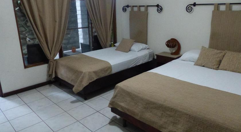Image of Standard Triple Room 2