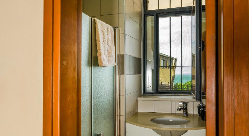 Image of Double or Twin Room 12