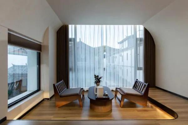 麗江 岚屿山也设计美宿 シングルルーム 外観