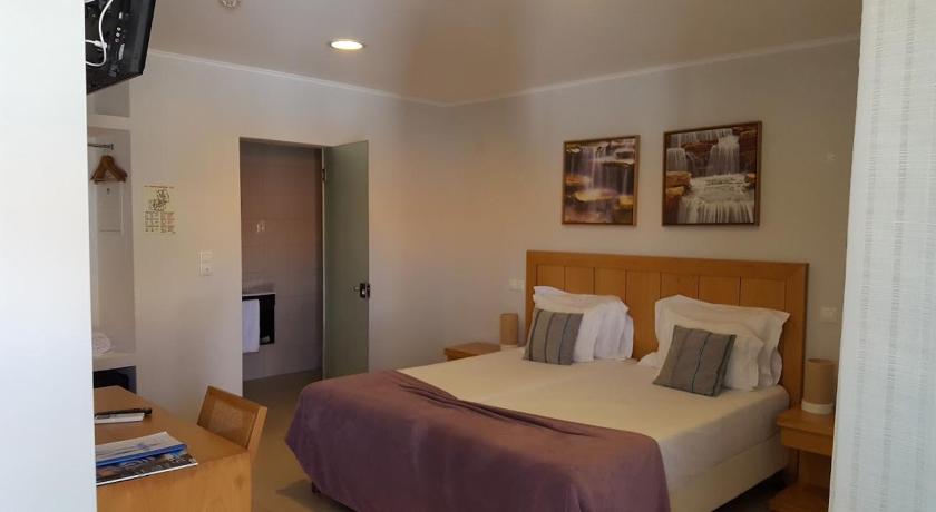 Image of Twin Room 3