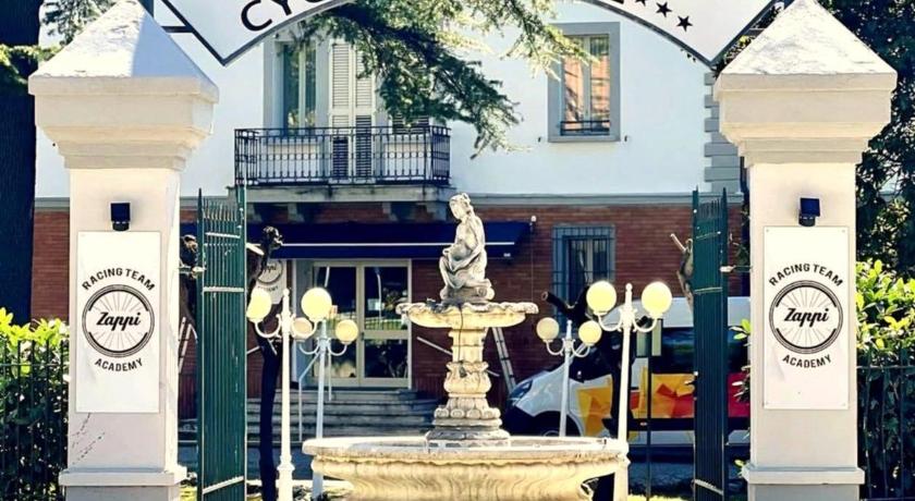 ZAPPI CYCLING HOTEL