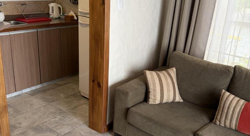 Image of Two-Bedroom Bungalow 4