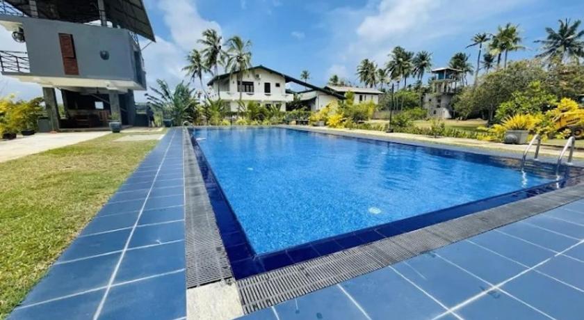 Cinnamon Villa - image 10