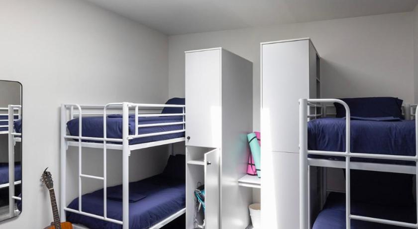 Image of Bed in 8-Bed Mixed Dormitory Room 0